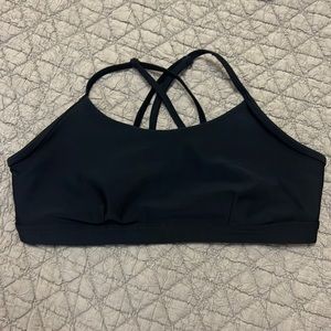Alo Yoga Airlift Intrigue Sports Bra